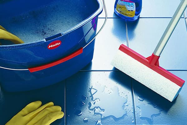 Équipement de nettoyage de sol