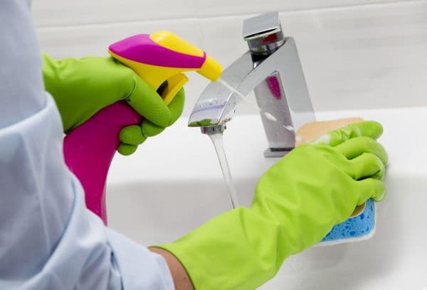 élimination de la rouille de la grue