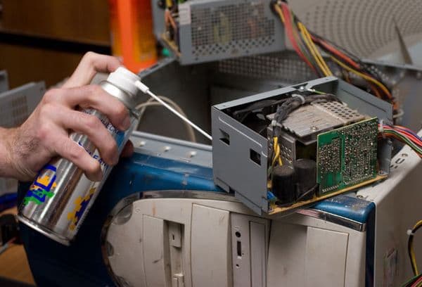 Nettoyage de l'alimentation de l'ordinateur