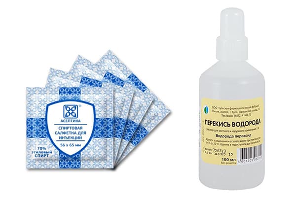 Lingettes alcoolisées et eau oxygénée