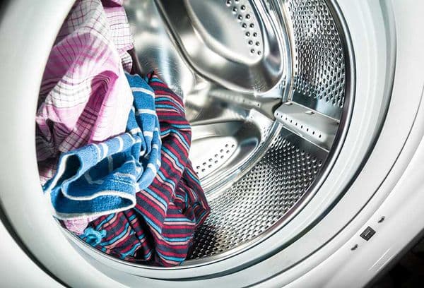 laver les affaires des enfants