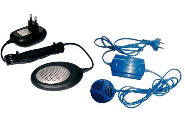 Voitures élégantes à ultrasons