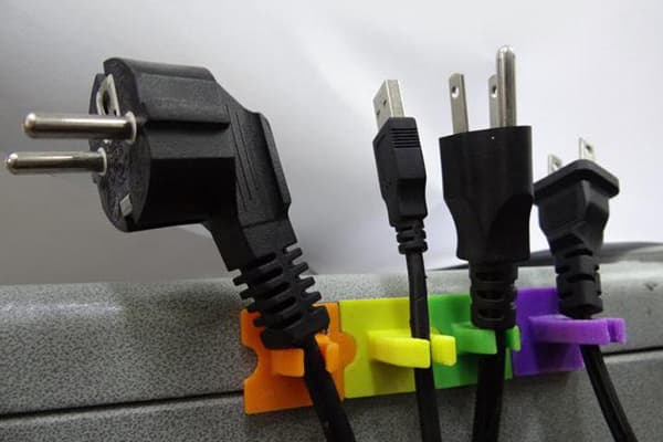 Porte-fils multicolores