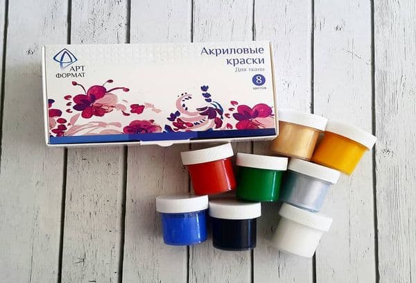 Peintures multicolores