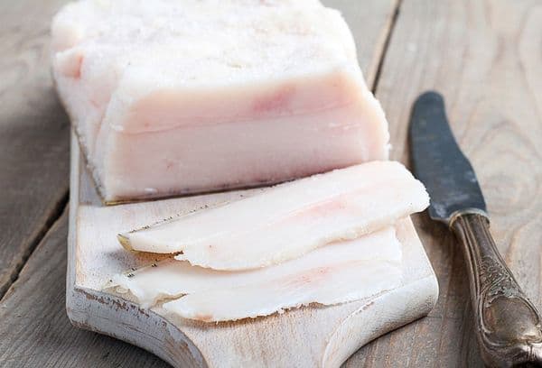 Graisse sur une planche à découper