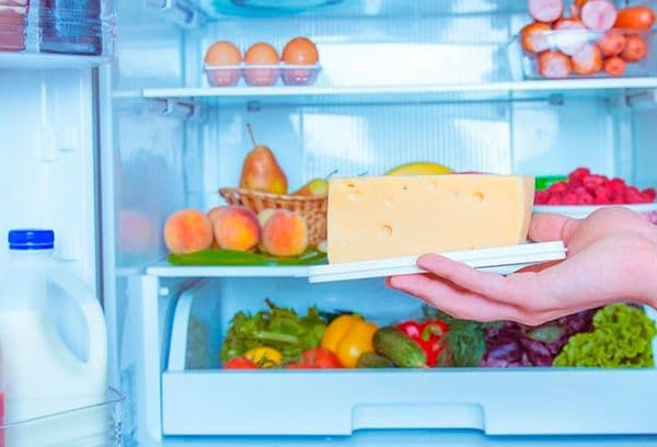 Nourriture dans le réfrigérateur