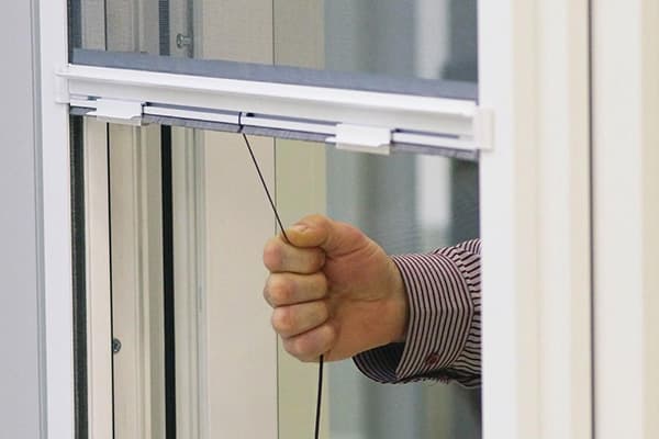 Rouler la maille sur la fenêtre