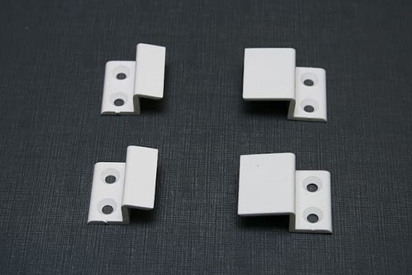 Agrafes en forme de Z