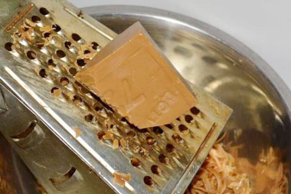 Savon à lessive râpé