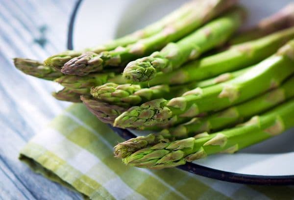 Asperges fraîches