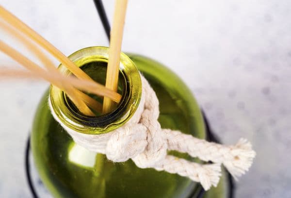 Baguettes de bambou à l'huile essentielle