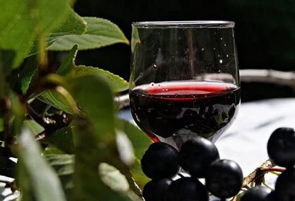 Vin d'aronia