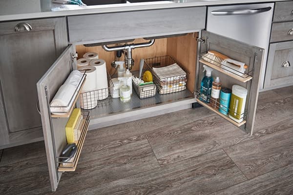 Contenu de l'armoire sous l'évier