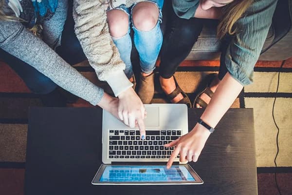 Magasin de filles en ligne