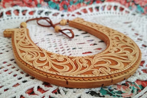 Fer à cheval en écorce de bouleau